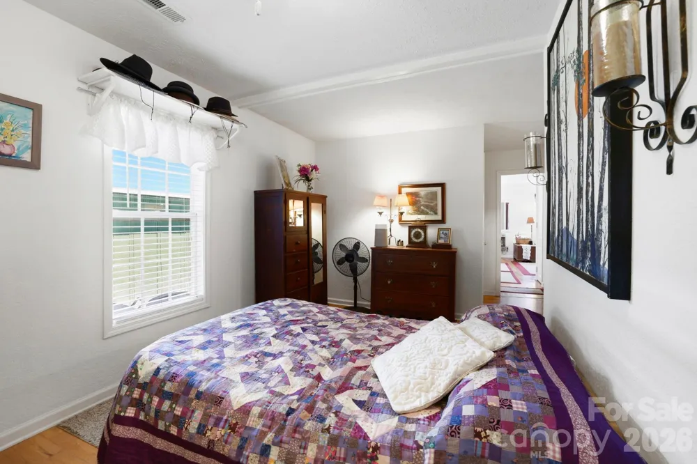 658 Enka Lake Road Candler, NC 28715