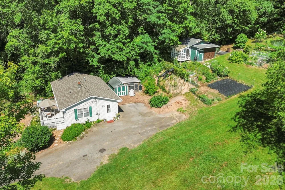 658 Enka Lake Road Candler, NC 28715