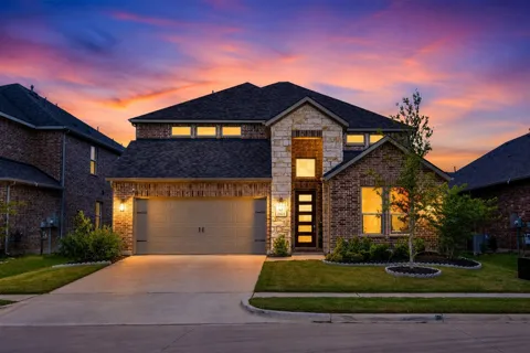 2421 Rosewood Way