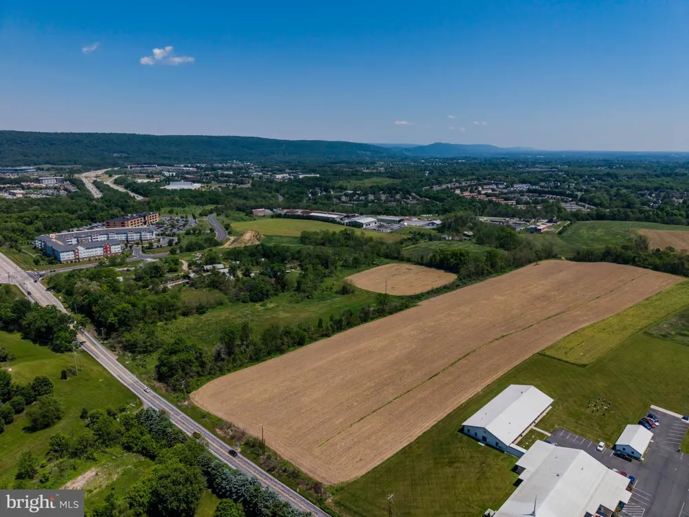 TECHNOLOGY PARKWAY Mechanicsburg, PA 17050