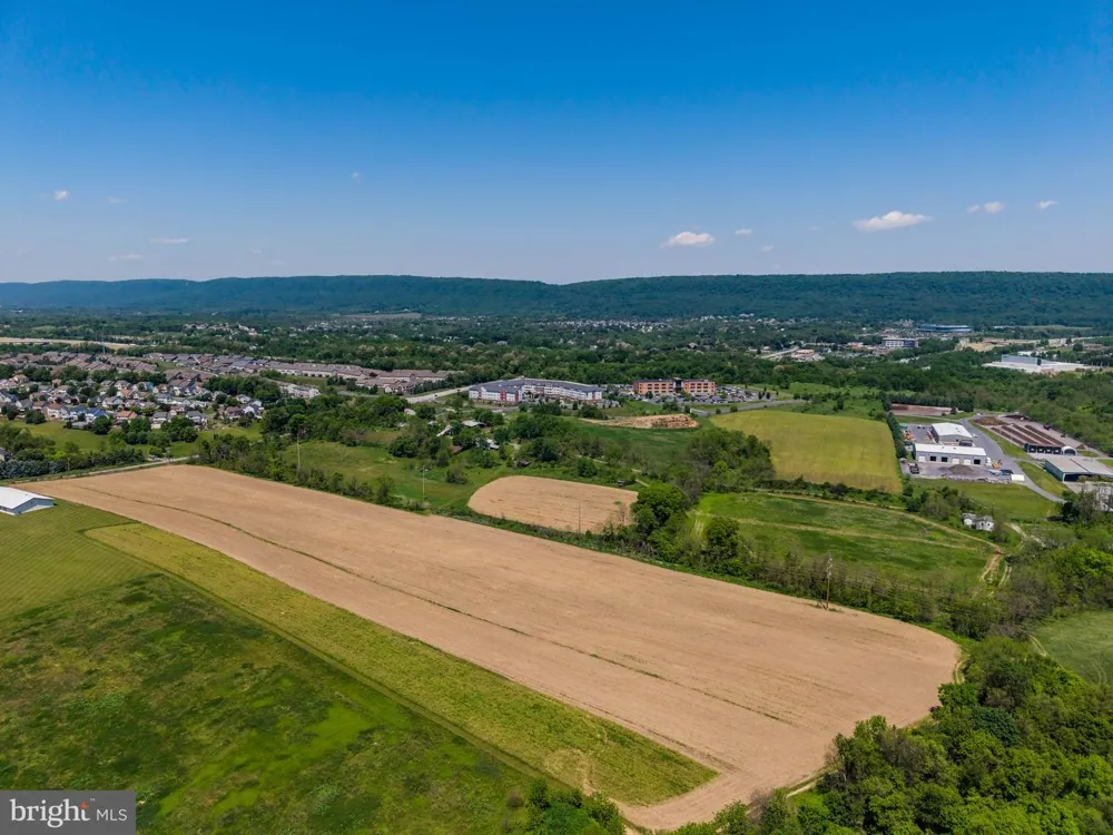 TECHNOLOGY PARKWAY Mechanicsburg, PA 17050