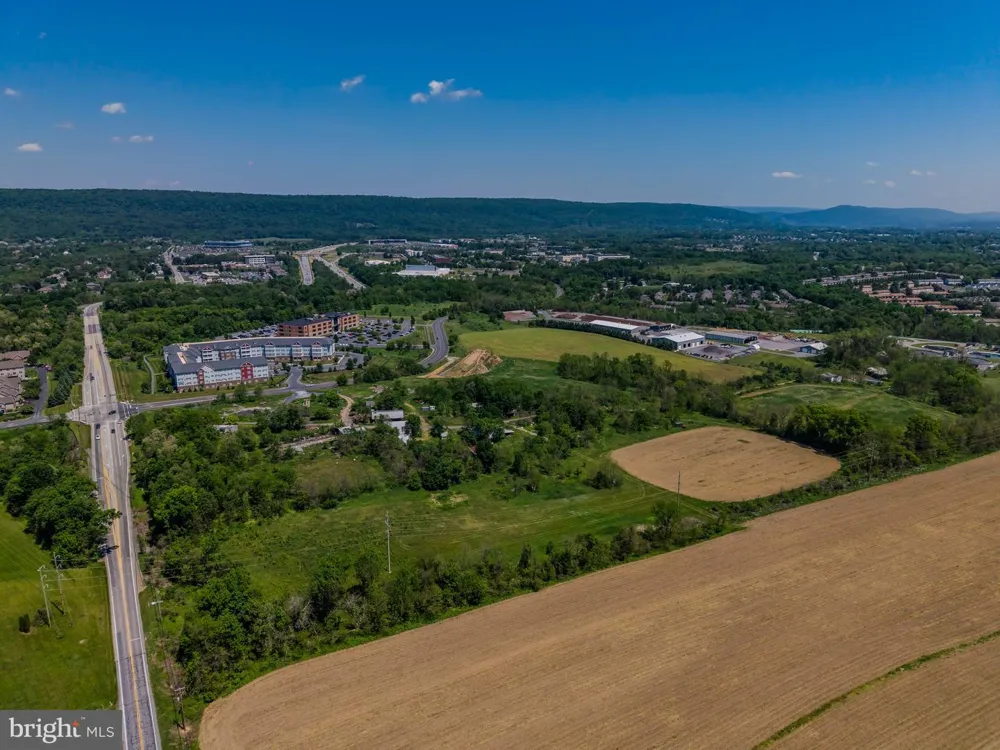 TECHNOLOGY PARKWAY Mechanicsburg, PA 17050