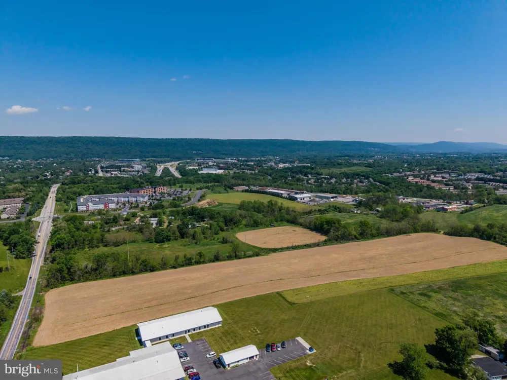 TECHNOLOGY PARKWAY Mechanicsburg, PA 17050