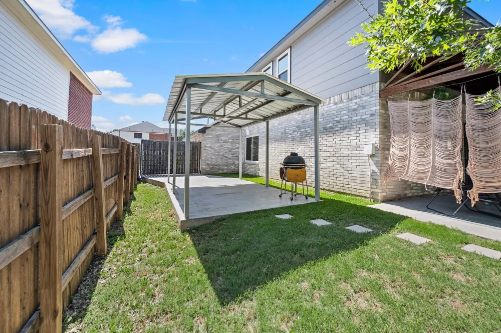 2012 Collington Drive Roanoke, TX 76262