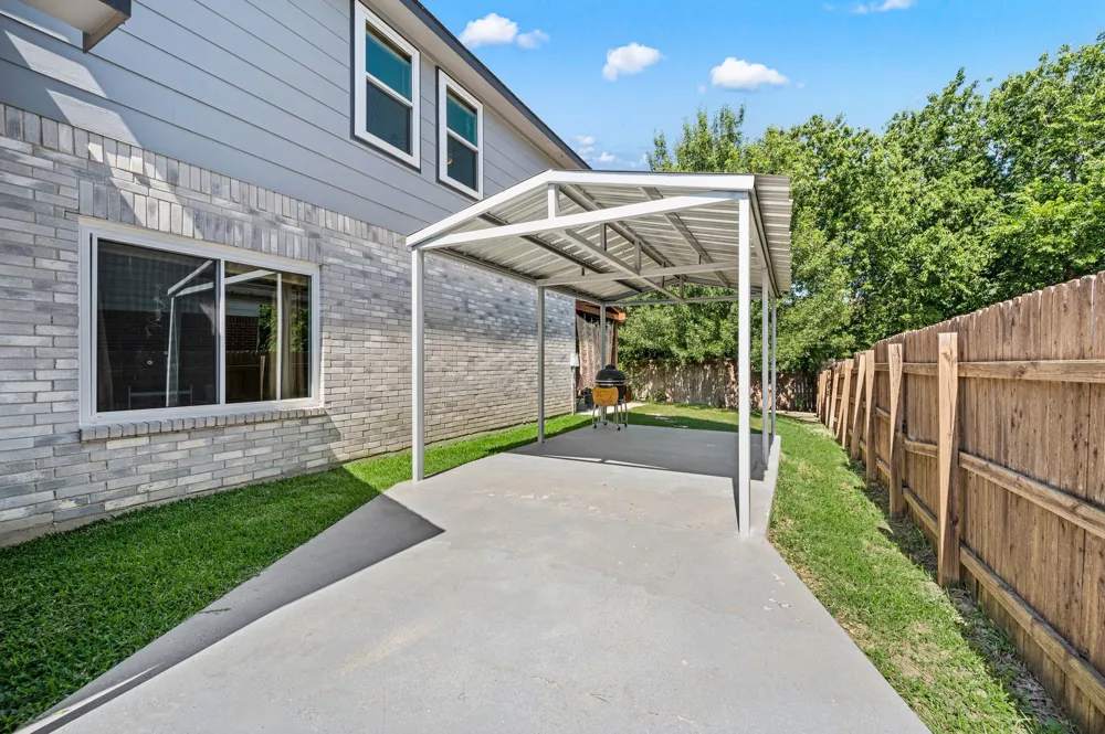 2012 Collington Drive Roanoke, TX 76262