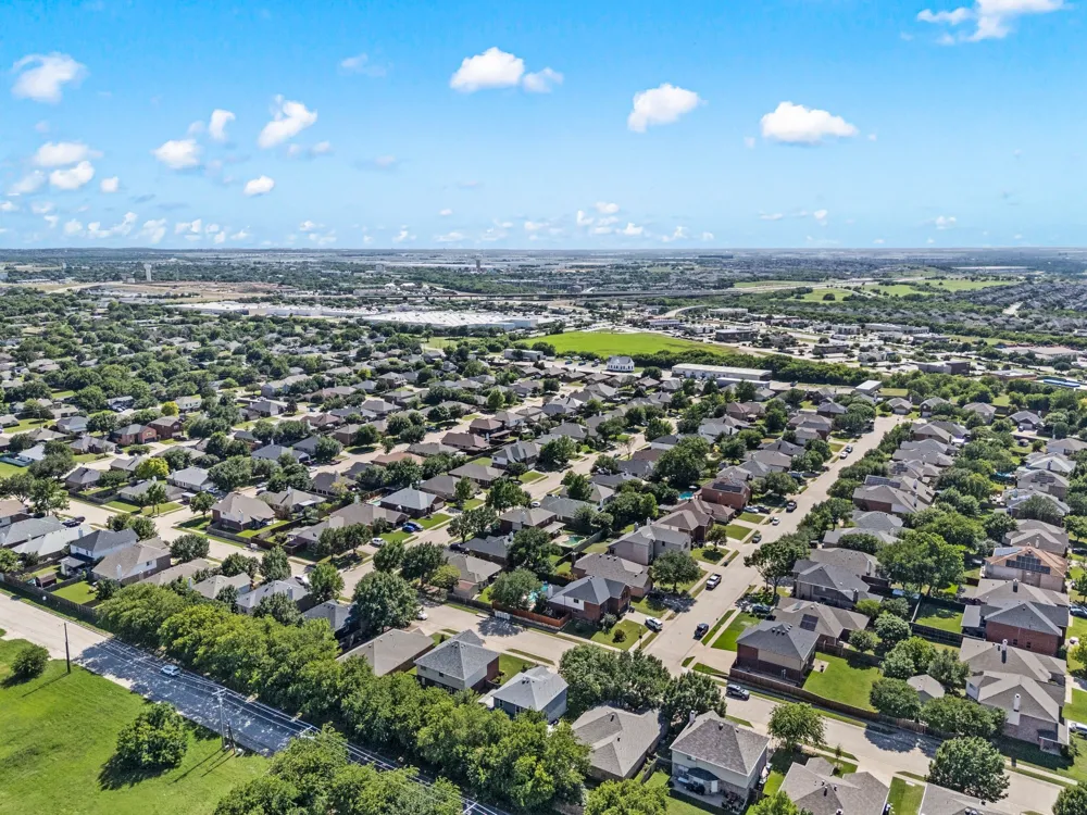 2012 Collington Drive Roanoke, TX 76262