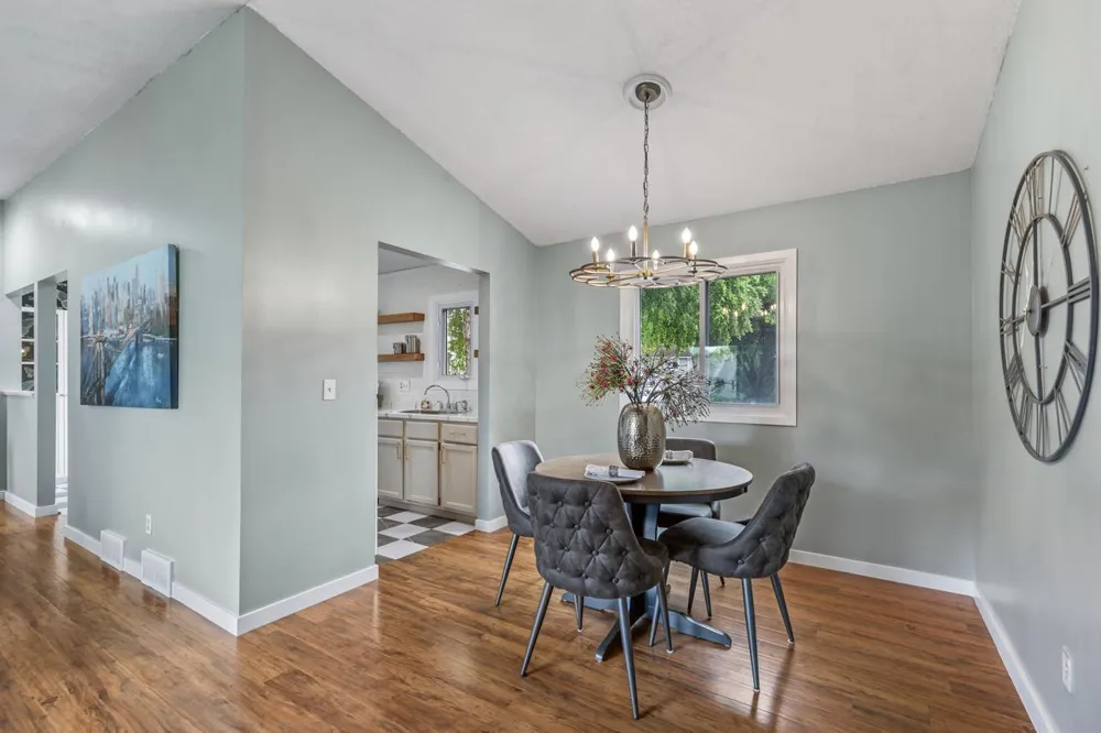 7440 Landau Curve Bloomington, MN 55438