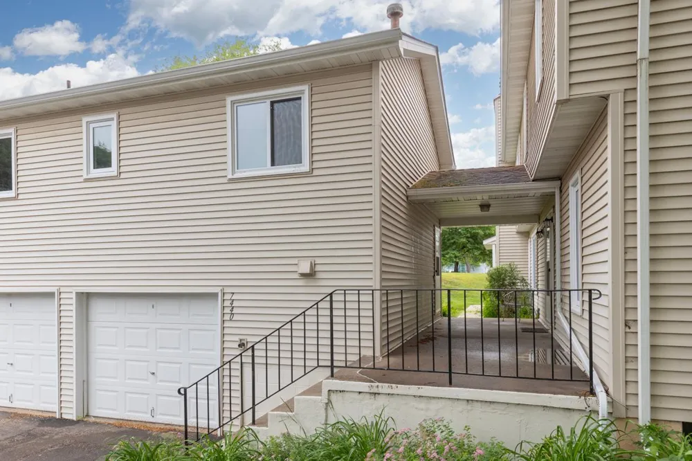 7440 Landau Curve Bloomington, MN 55438