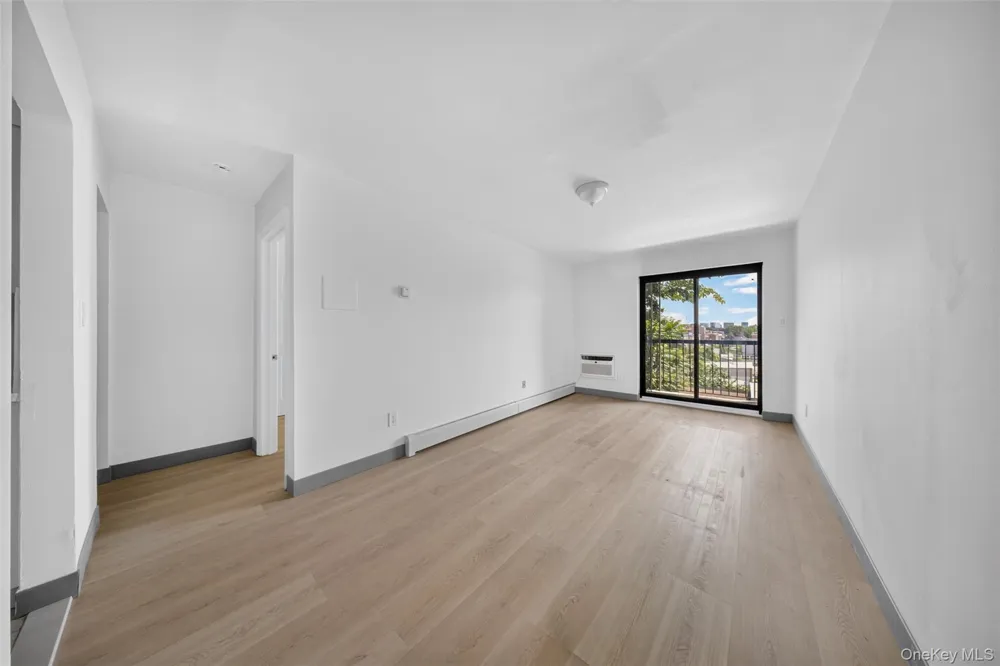 42-11 108 st #3D Corona, NY 11368