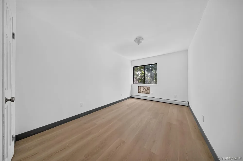 42-11 108 st #3D Corona, NY 11368