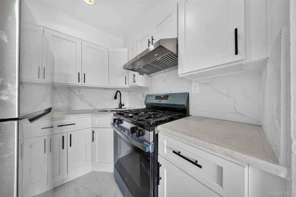 42-11 108 st #3D Corona, NY 11368
