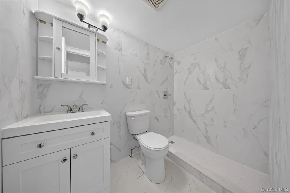 42-11 108 st #3D Corona, NY 11368