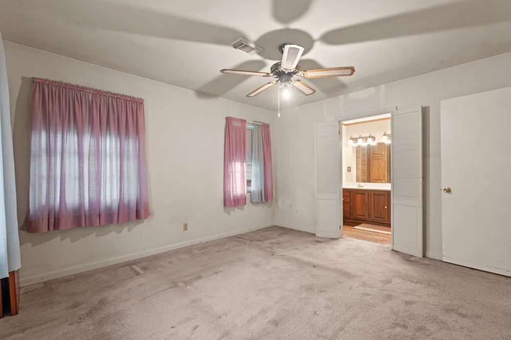 1440 Avenue E Nederland, TX 77627