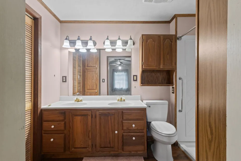 1440 Avenue E Nederland, TX 77627