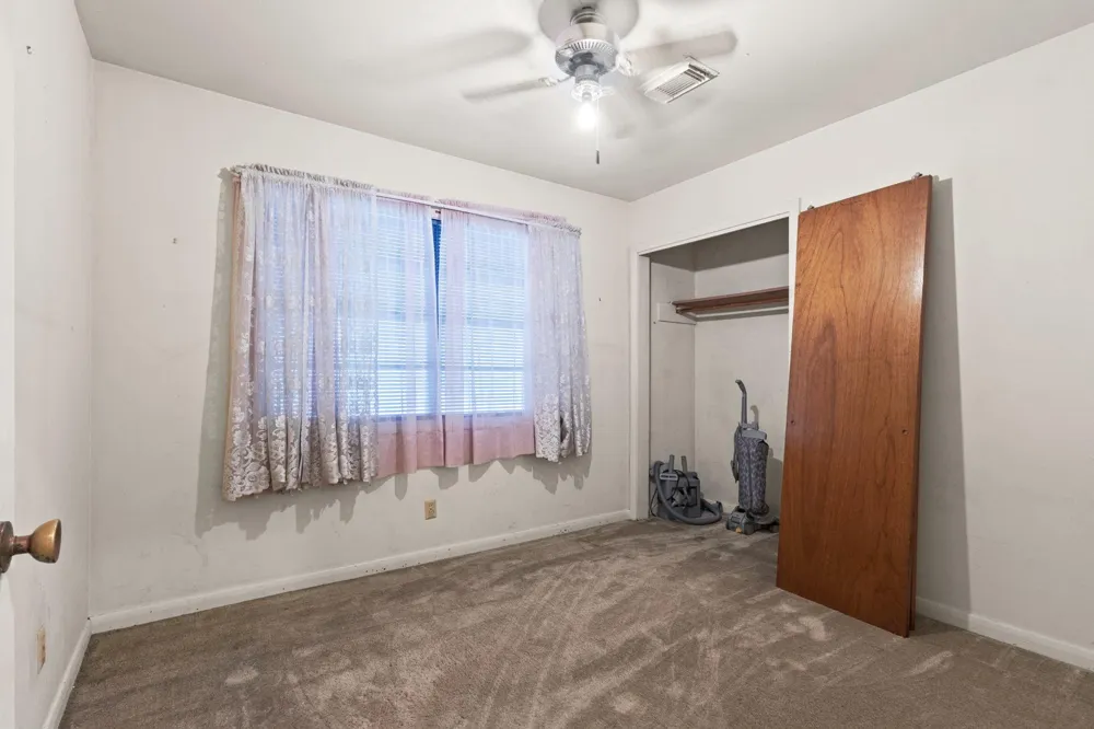 1440 Avenue E Nederland, TX 77627