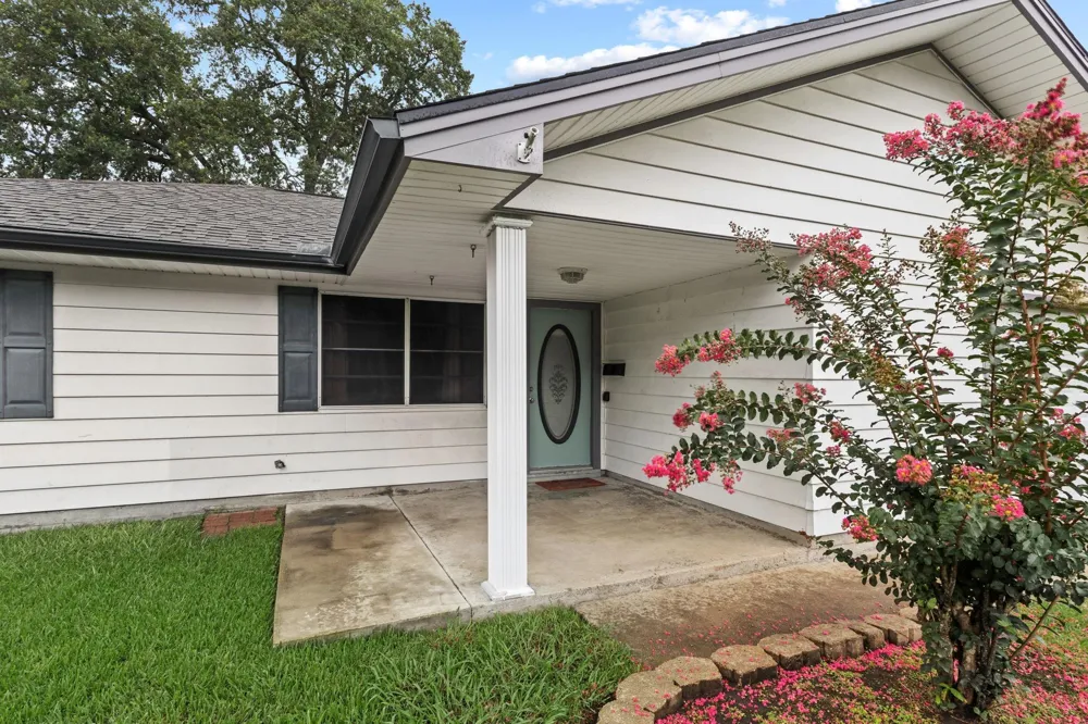 1440 Avenue E Nederland, TX 77627