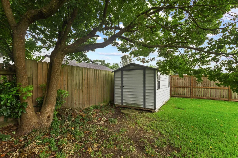 1440 Avenue E Nederland, TX 77627