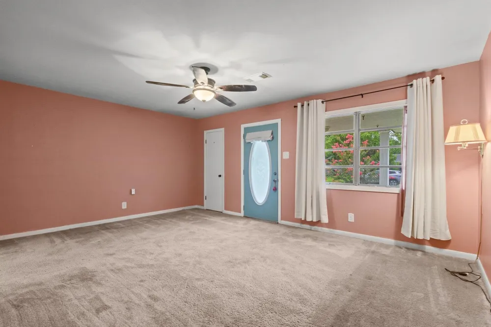 1440 Avenue E Nederland, TX 77627