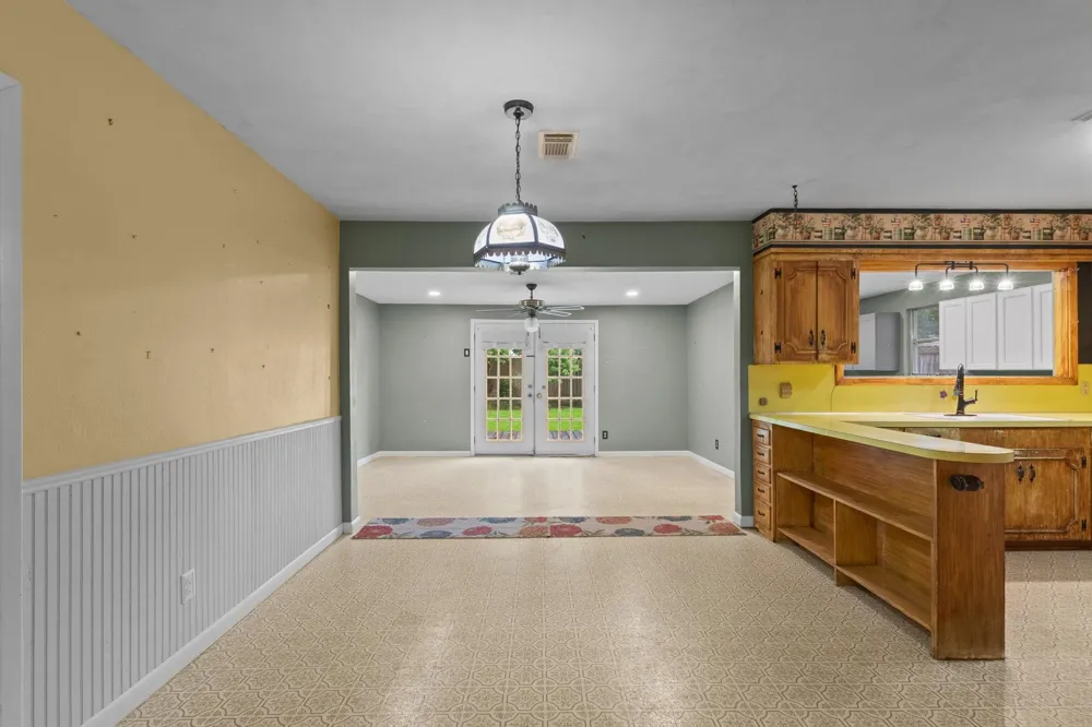 1440 Avenue E Nederland, TX 77627