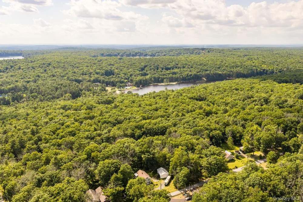 13 Oneida Trail Glen Spey, NY 12737