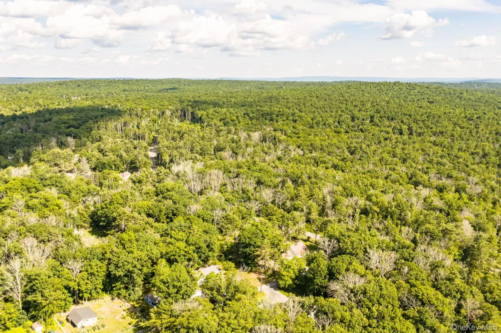 13 Oneida Trail Glen Spey, NY 12737