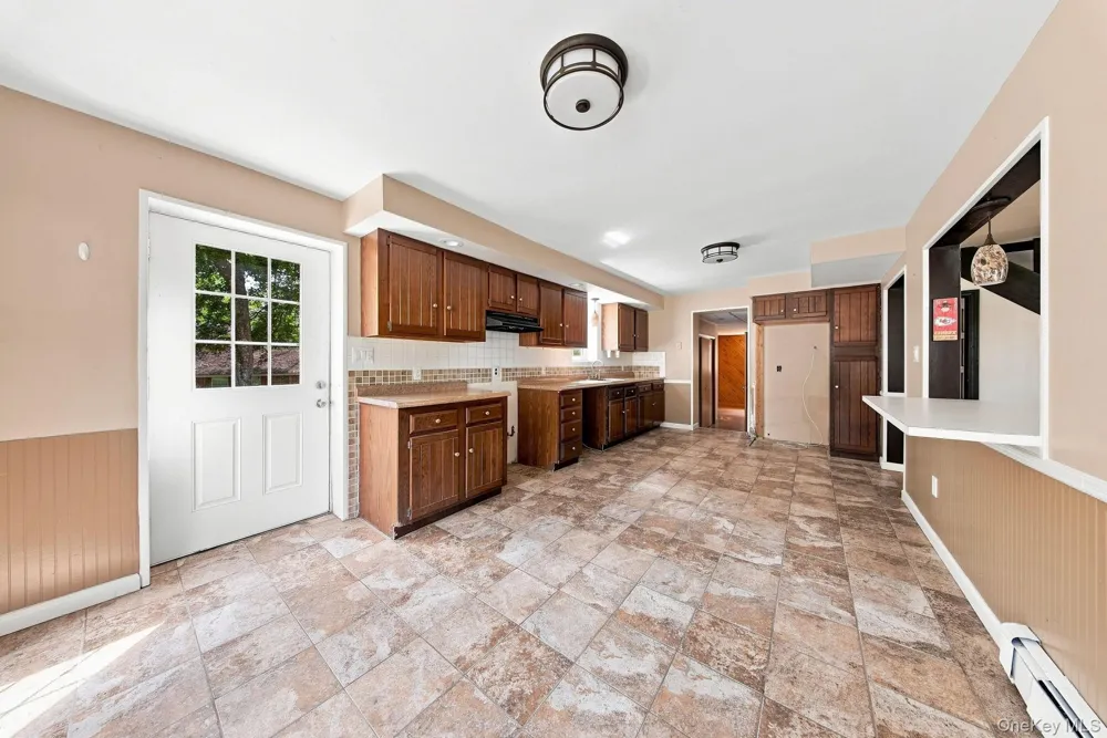 13 Oneida Trail Glen Spey, NY 12737