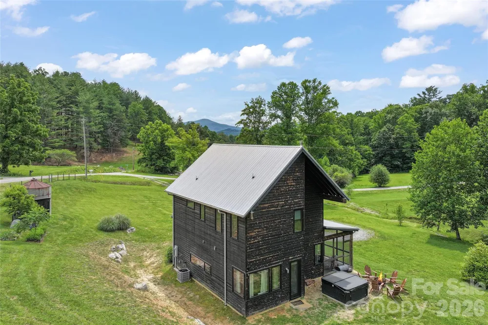 105 Loganberry Trail #1 Fletcher, NC 28732