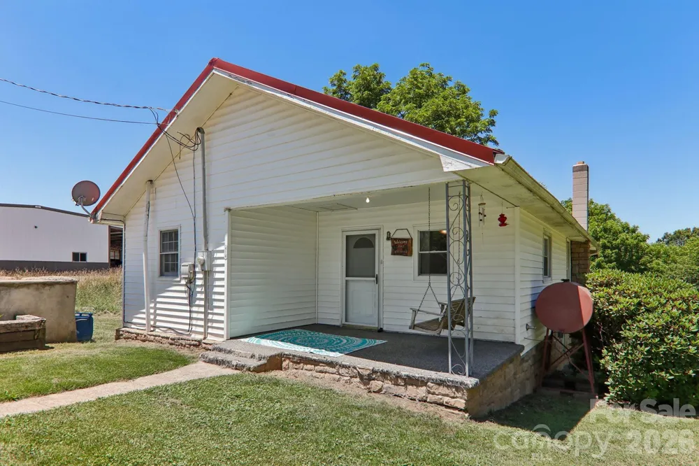 414 Skyline Drive Canton, NC 28716