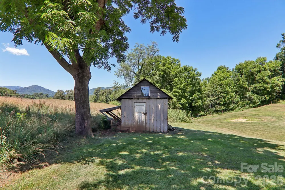414 Skyline Drive Canton, NC 28716