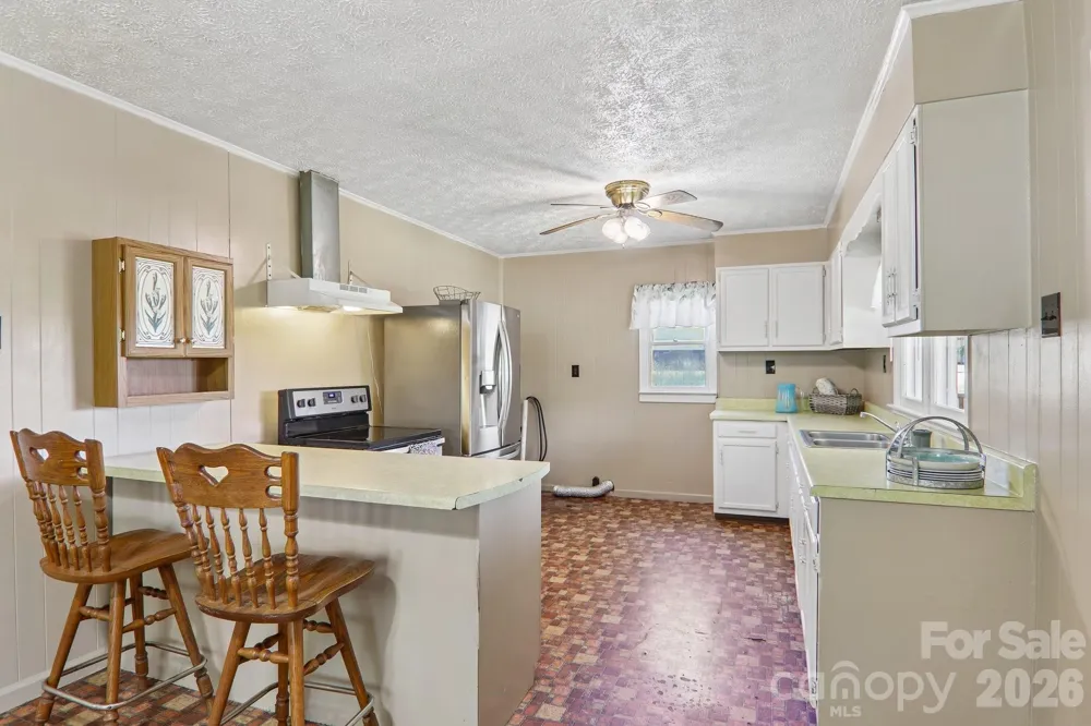 414 Skyline Drive Canton, NC 28716