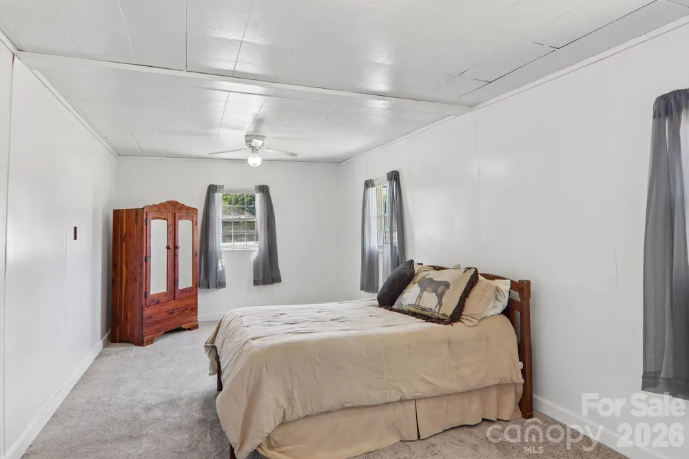414 Skyline Drive Canton, NC 28716