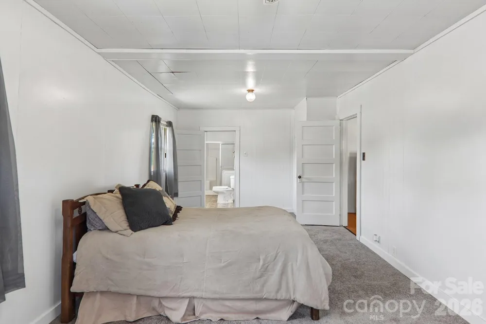 414 Skyline Drive Canton, NC 28716