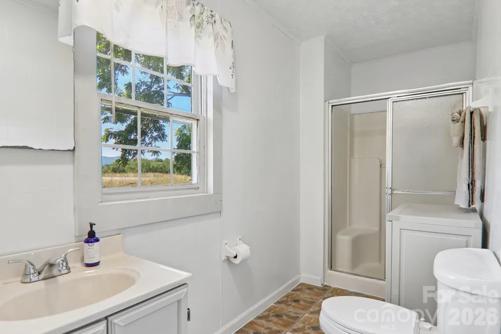 414 Skyline Drive Canton, NC 28716