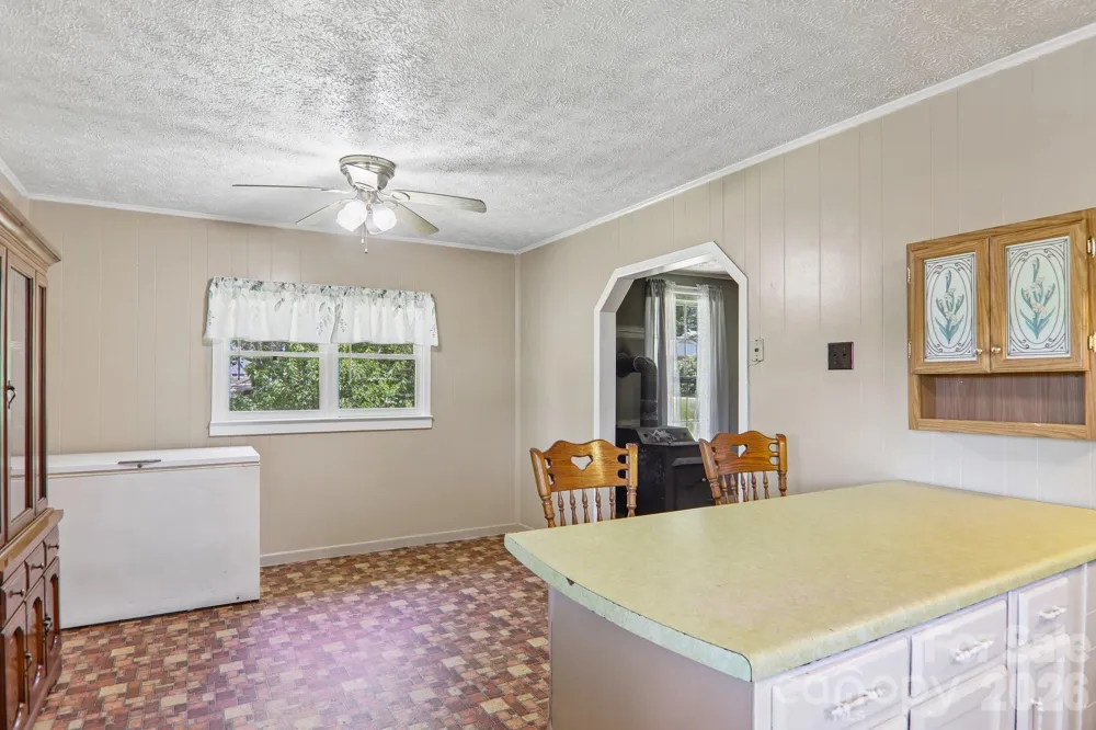 414 Skyline Drive Canton, NC 28716