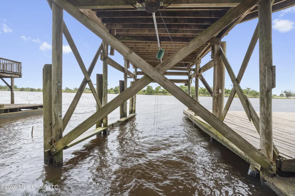 4205 Riverside Drive Pearlington, MS 39572