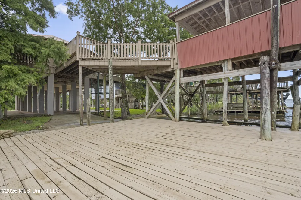 4205 Riverside Drive Pearlington, MS 39572