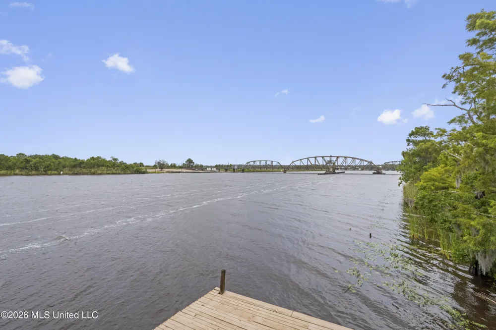 4205 Riverside Drive Pearlington, MS 39572
