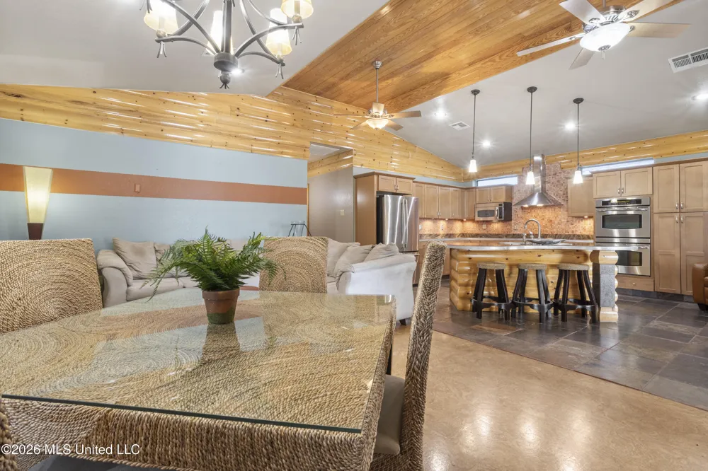 4205 Riverside Drive Pearlington, MS 39572