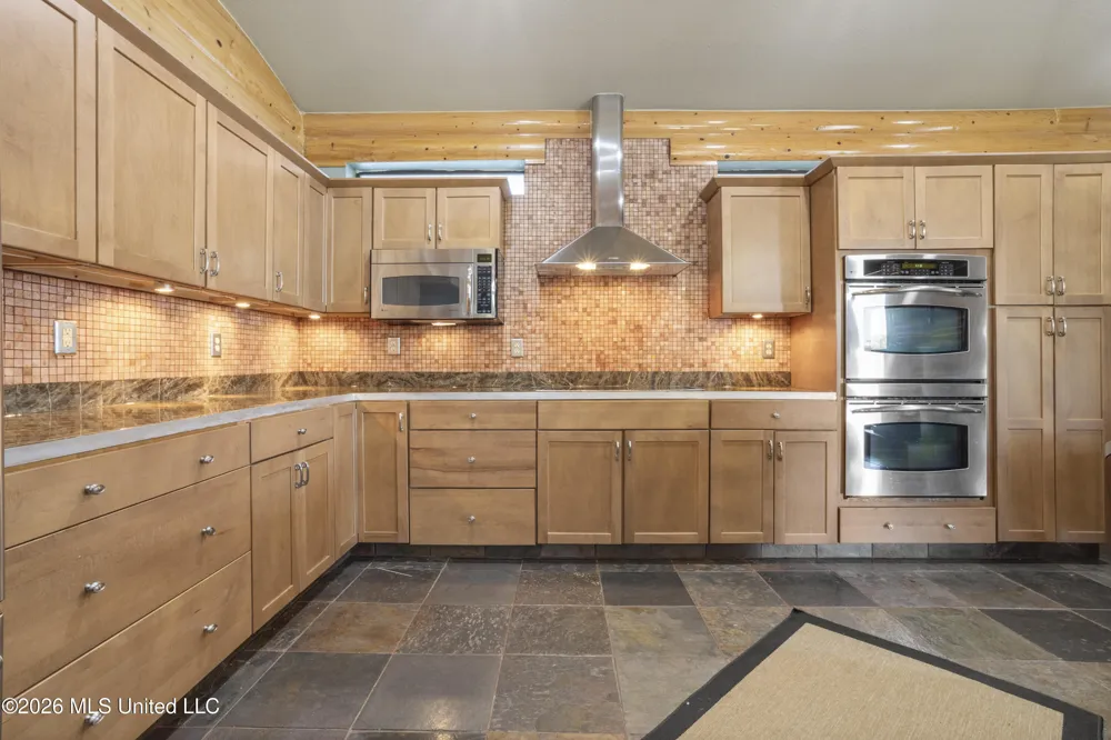 4205 Riverside Drive Pearlington, MS 39572