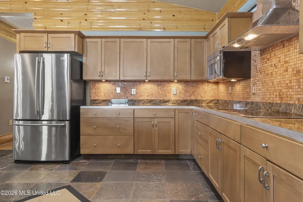 4205 Riverside Drive Pearlington, MS 39572