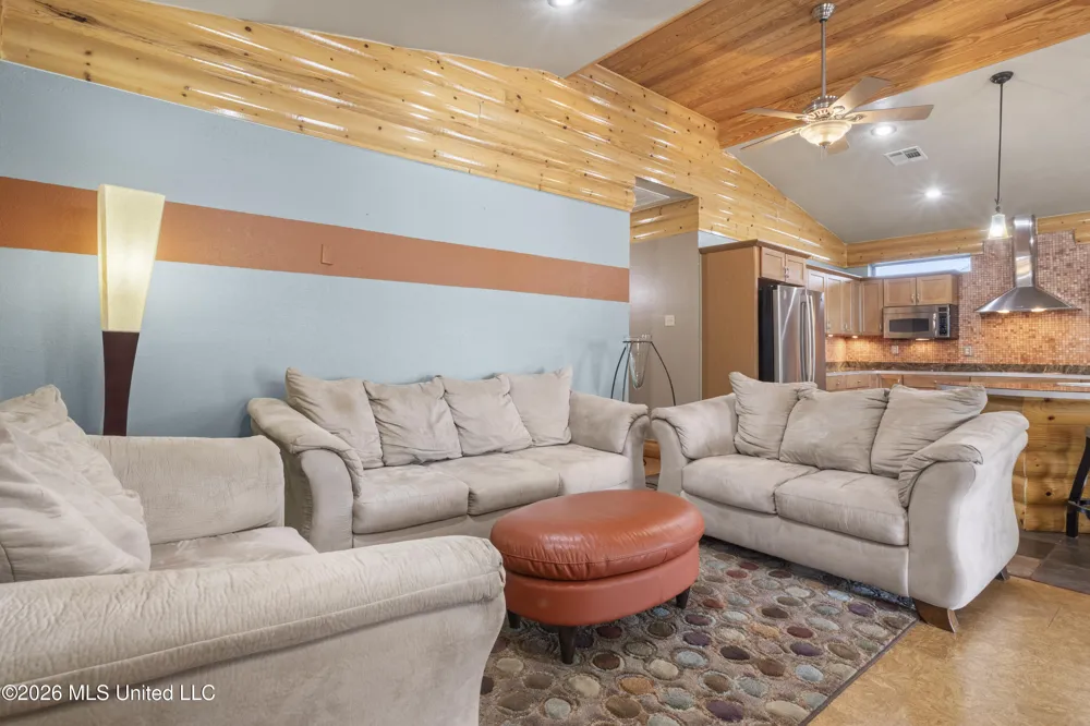 4205 Riverside Drive Pearlington, MS 39572