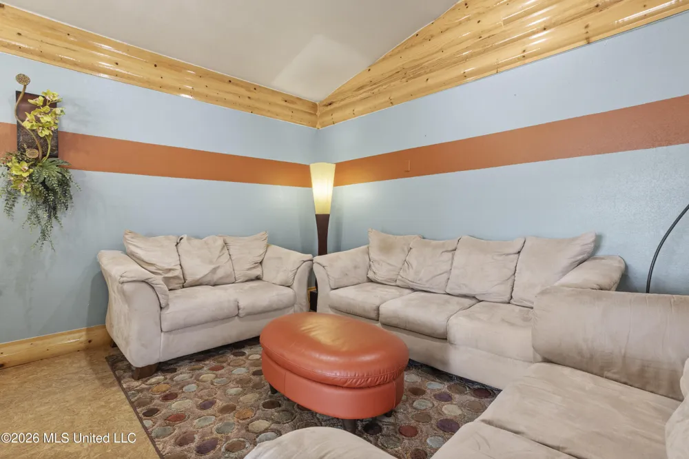 4205 Riverside Drive Pearlington, MS 39572