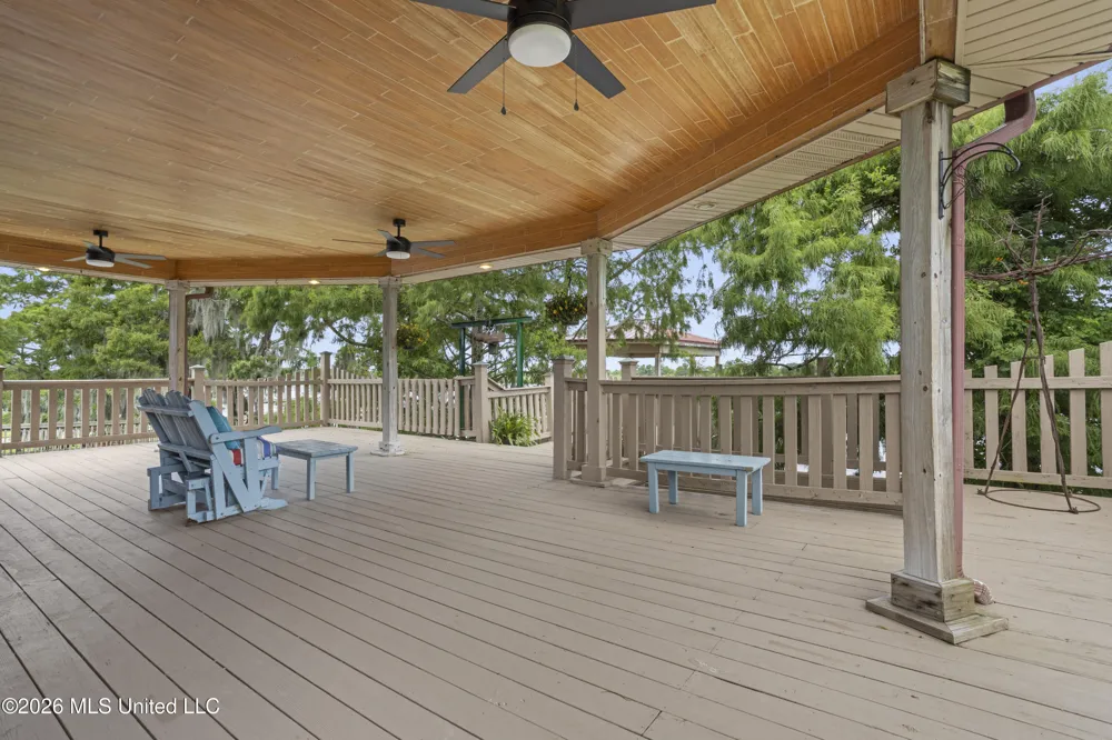 4205 Riverside Drive Pearlington, MS 39572