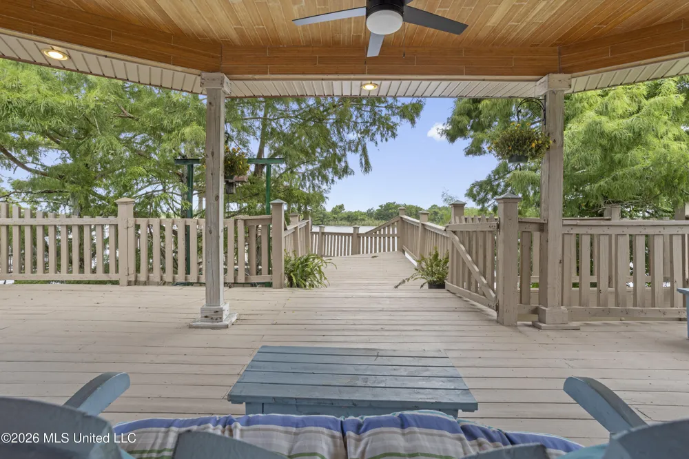 4205 Riverside Drive Pearlington, MS 39572