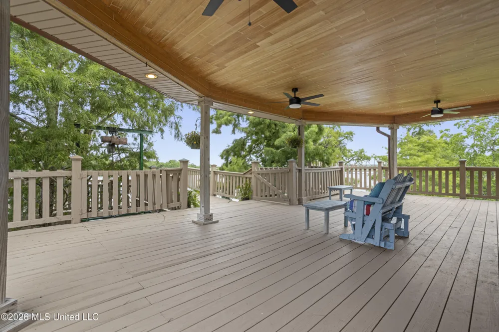 4205 Riverside Drive Pearlington, MS 39572