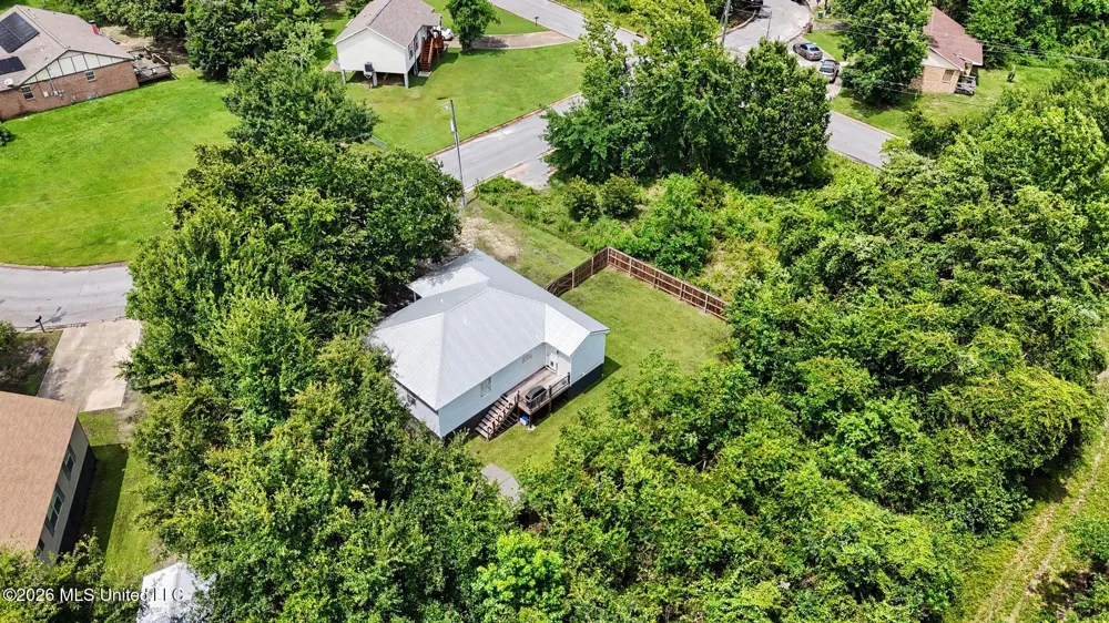 203 Mcdonald Drive Pass Christian, MS 39571