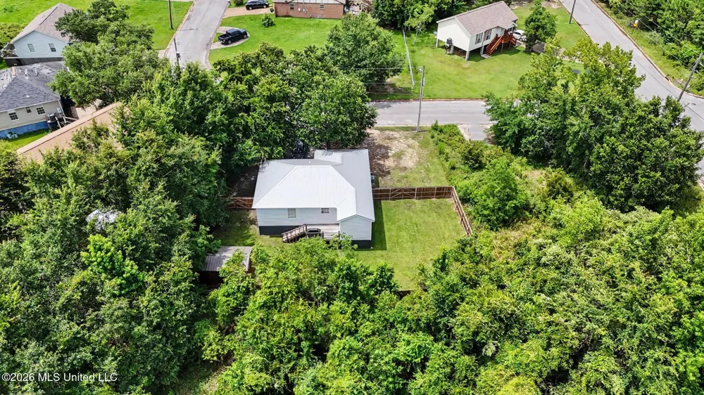 203 Mcdonald Drive Pass Christian, MS 39571