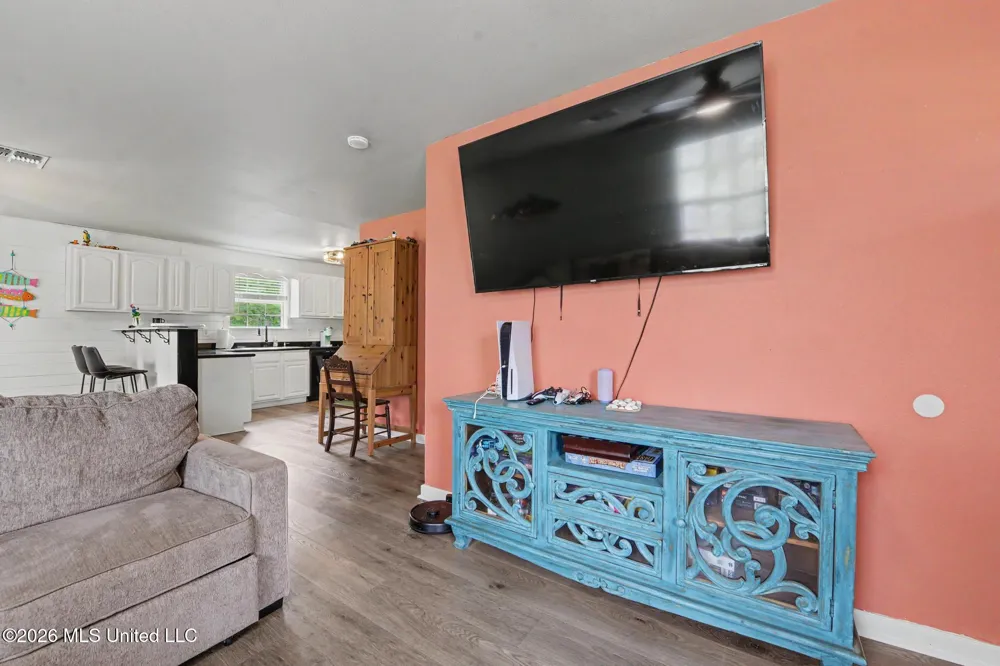 203 Mcdonald Drive Pass Christian, MS 39571