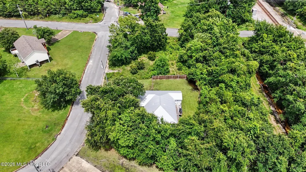 203 Mcdonald Drive Pass Christian, MS 39571