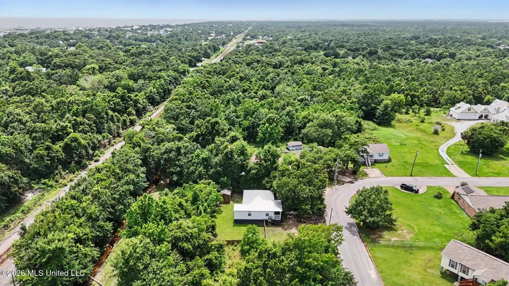 203 Mcdonald Drive Pass Christian, MS 39571